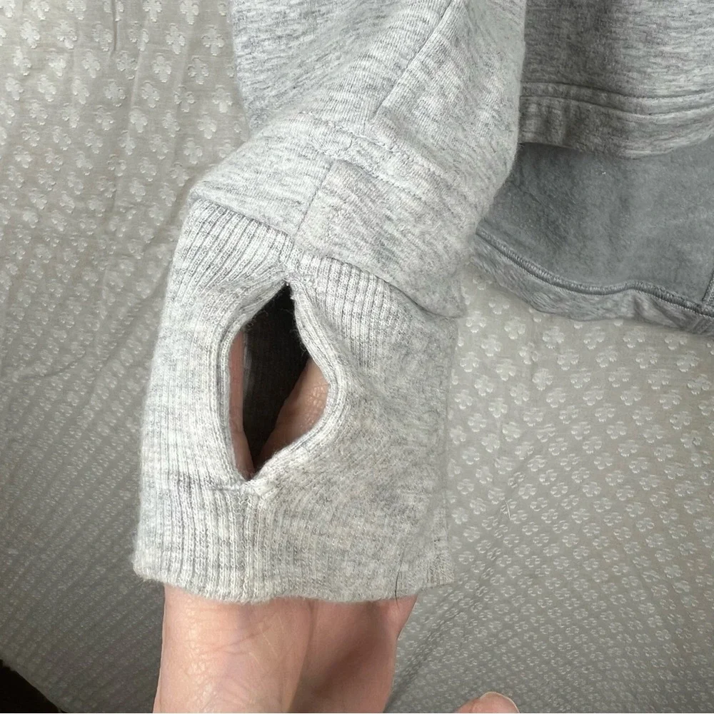 Lululemon‎ Heather Grey Find Your Unwind Pullover Sweater